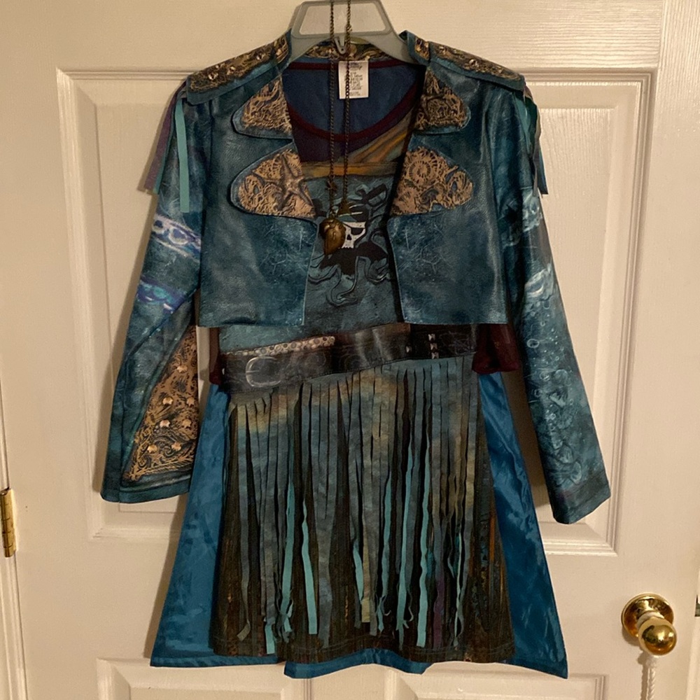 Descendants 2 Uma costume